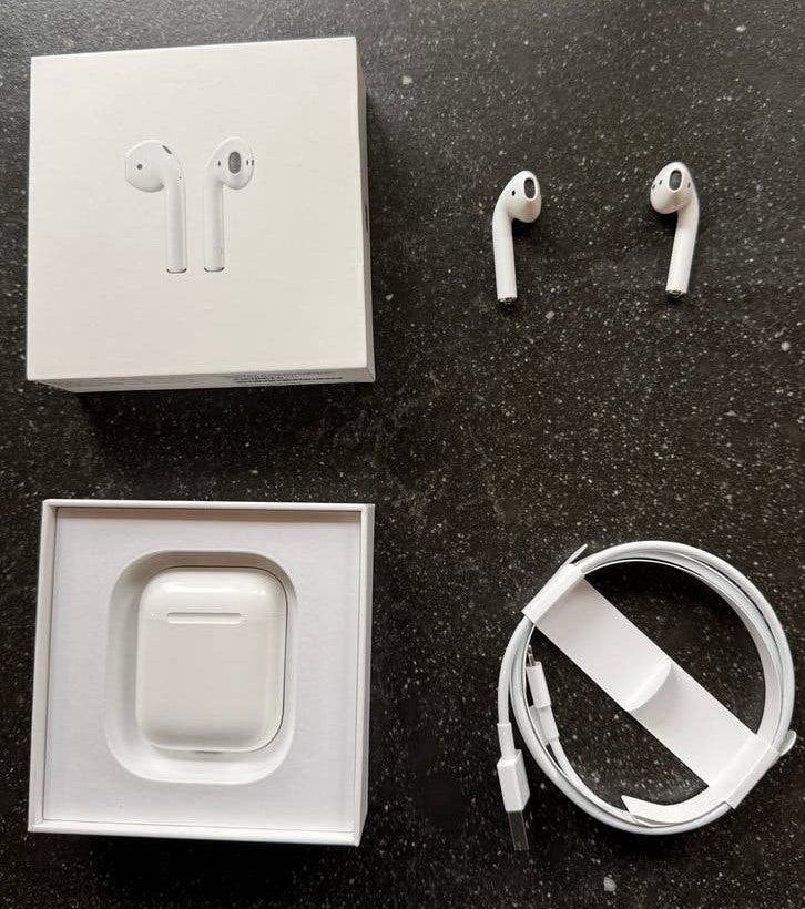 Apple AirPods 2 (2e gen) met Charging Case - origineel, In-ear, Gebruikt, Bluetooth, Ophalen of Verzenden