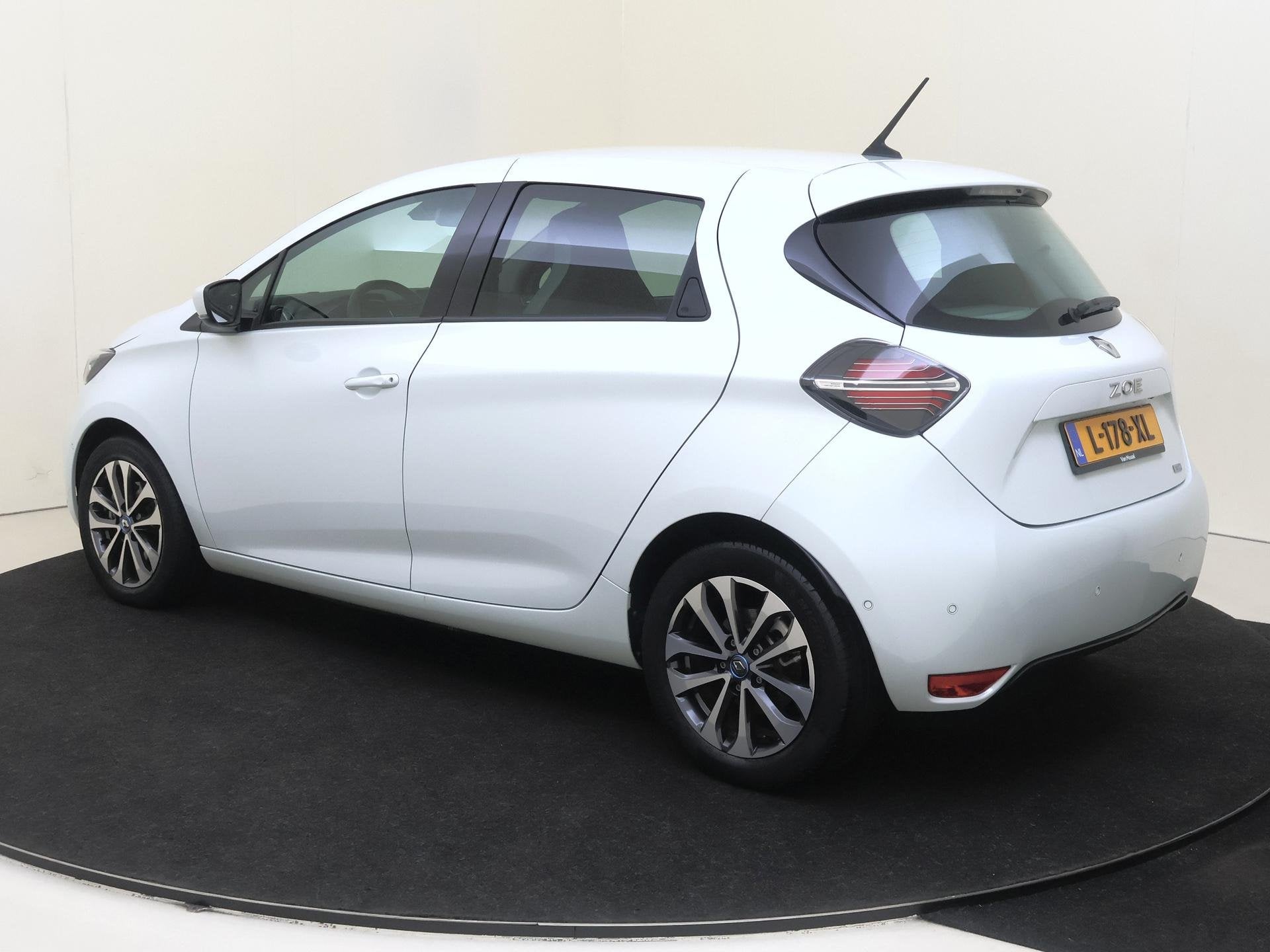Renault ZOE R135 Intens 52 kWh inclusief Koopaccu 1e eig. |, Auto's, 136 pk, Gebruikt, Wit, Origineel Nederlands