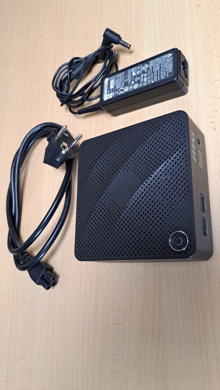 MSI Cubi N 8GL Mini PC met Wifi en Bluetooth, MSI, Intel Pentium Silver N5000, 8 GB, Minder dan 2 Ghz