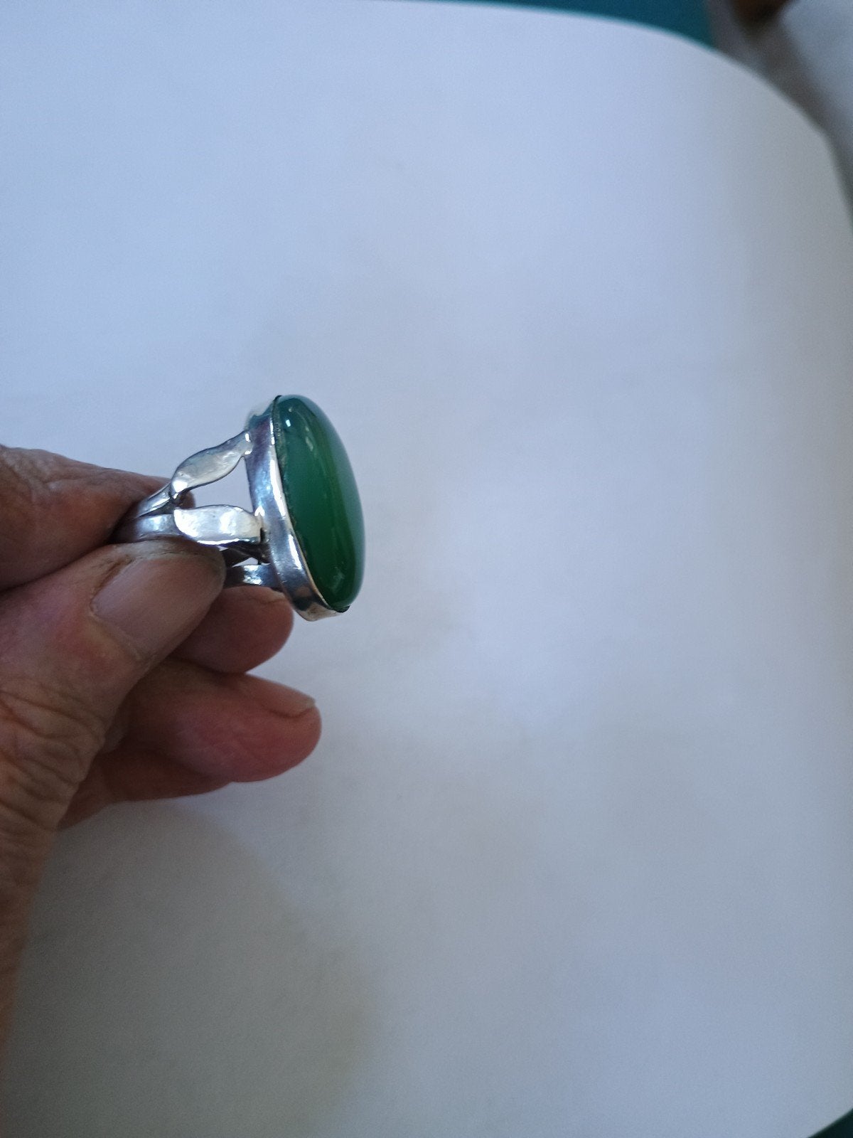 Grote zilveren ring groene steen, Sieraden, Tassen en Uiterlijk, Ringen, Ophalen of Verzenden