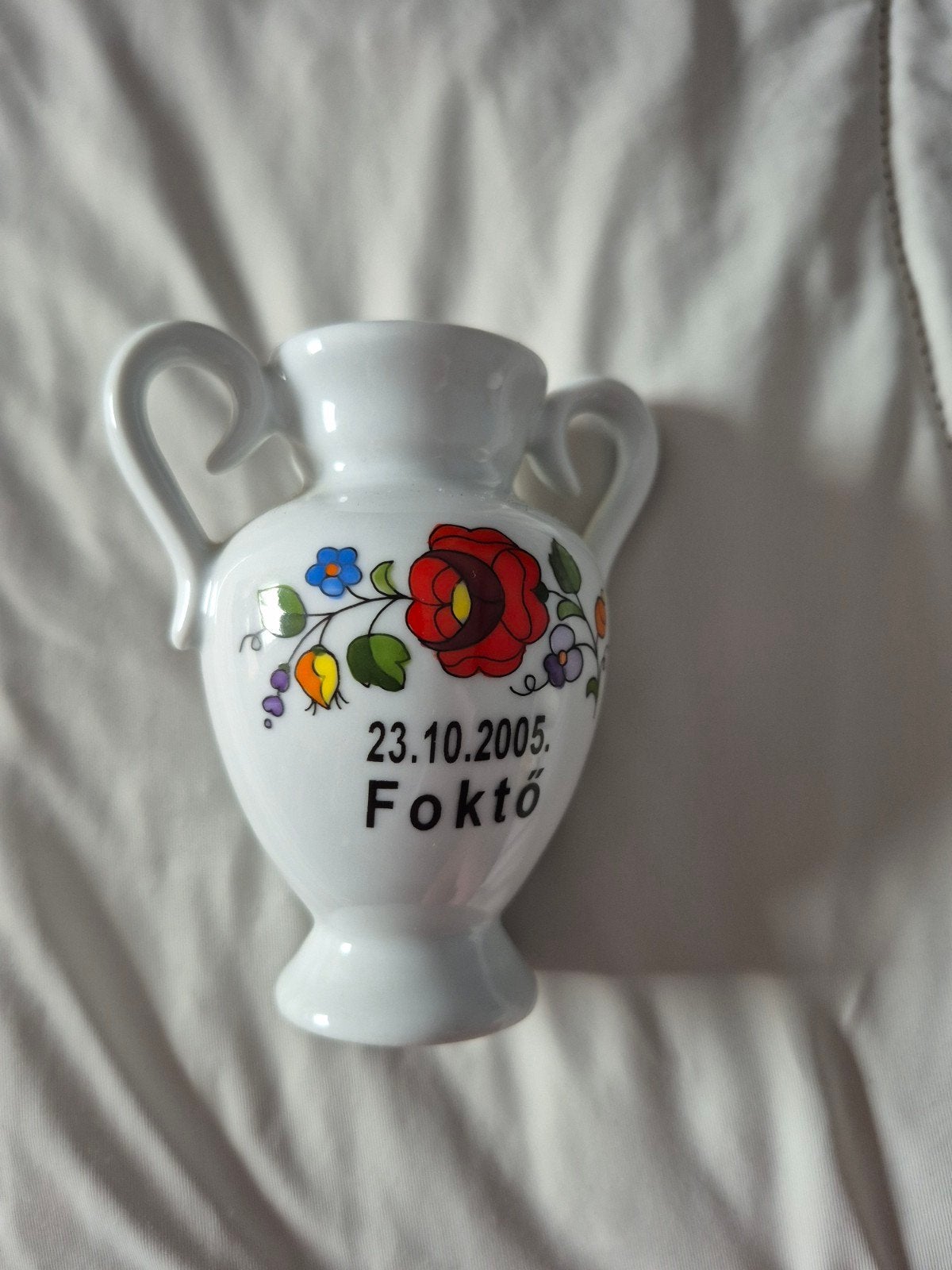 Kalocsa Handpainted Hongaarse Miniatuur Vaasje Foktó 2005, Ophalen of Verzenden
