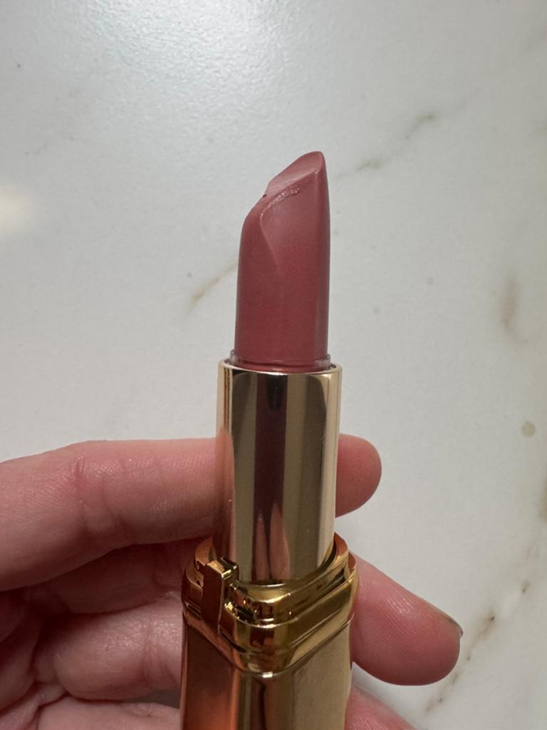 Lipstick Worth it L’Oreal colour riche 601, Ophalen of Verzenden, Gebruikt, Lippen, Make-up