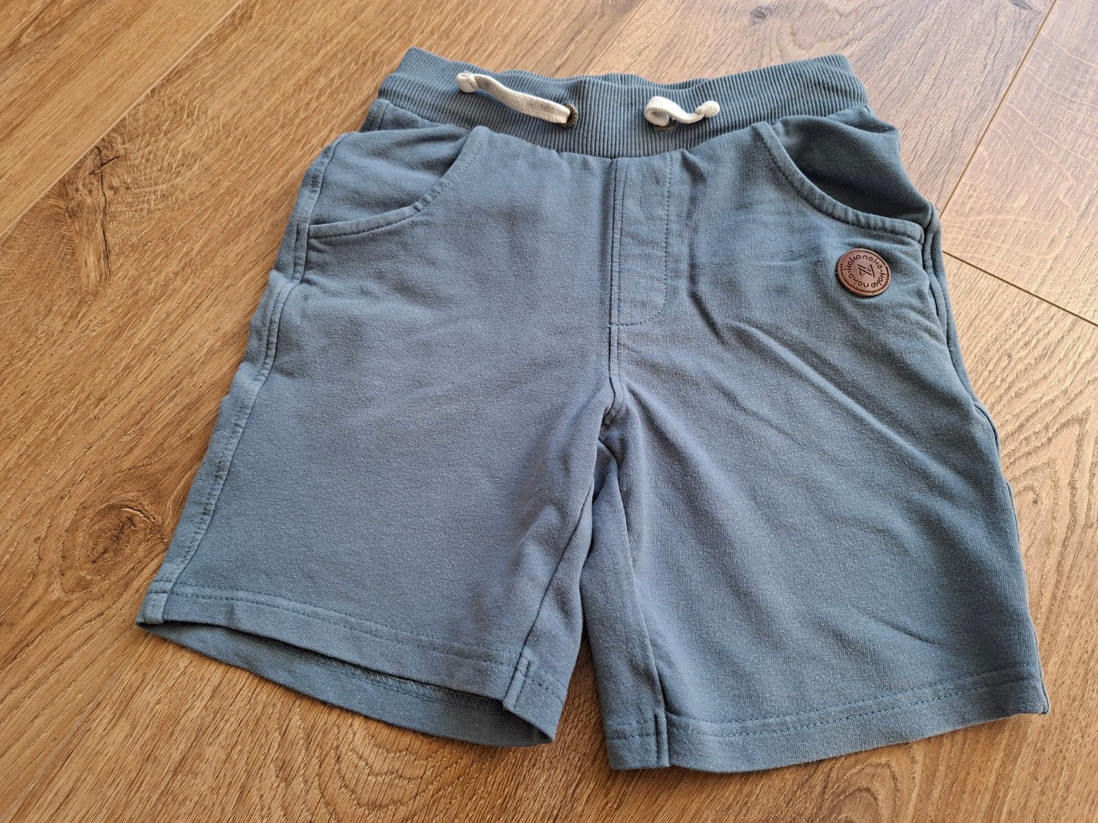 Comfortabele korte broek voor jongens - Maat 128, Broek, Gebruikt, Ophalen of Verzenden, Jongen
