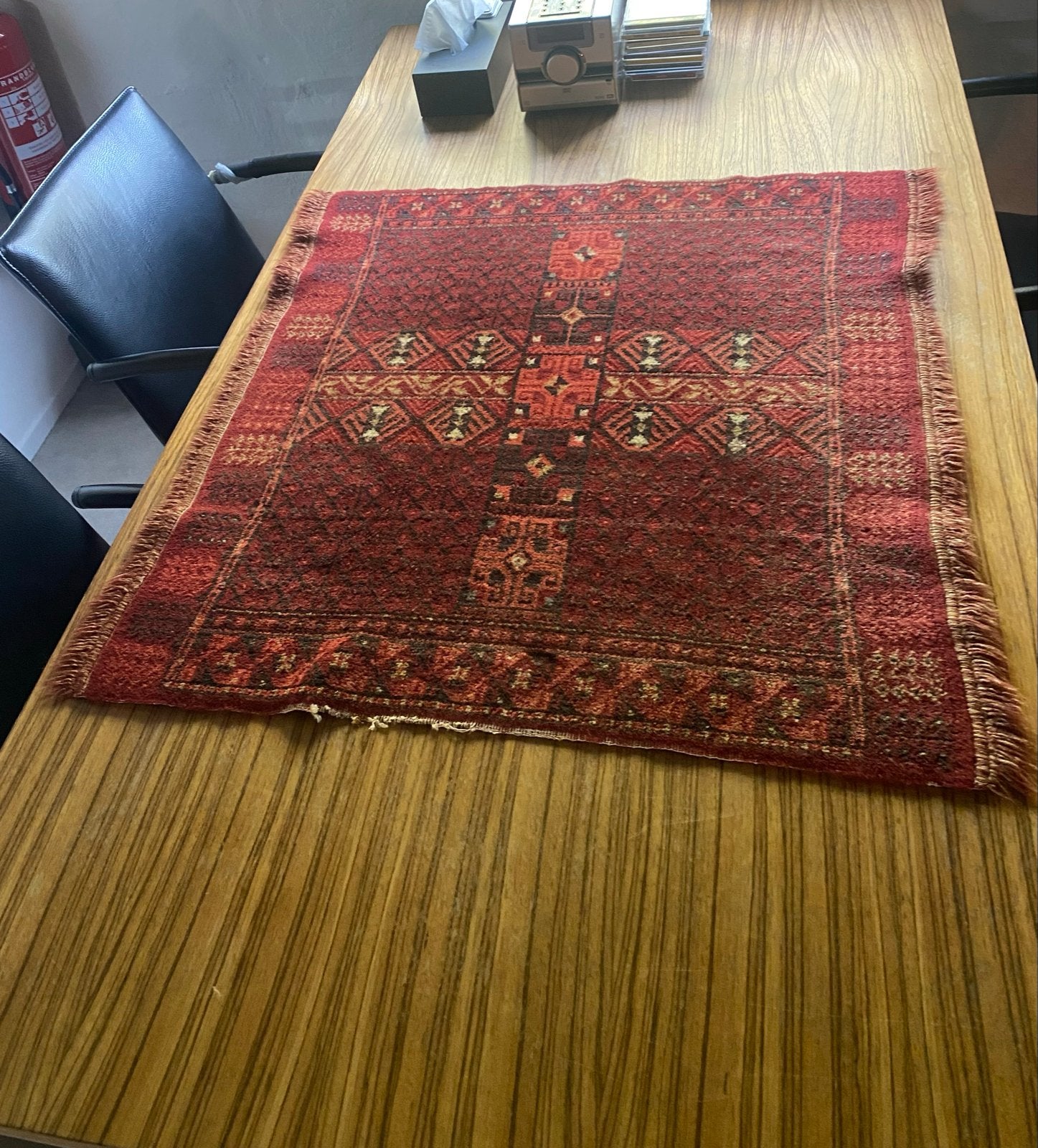 Handgeknoopt wollen kleed - 80x86 cm, Huis en Inrichting, Gebruikt, Rechthoekig, Rood, 50 tot 100 cm