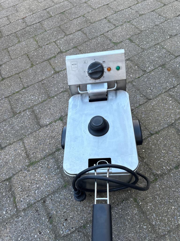 Metro Professional Friteuse - RVS, 3 liter, Witgoed en Apparatuur, Frituurpannen, Gebruikt, 2 tot 3 liter, Uitneembare binnenpan