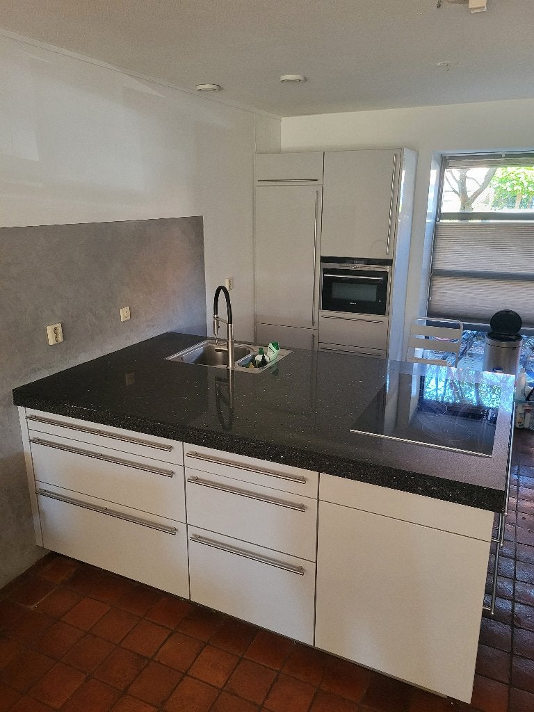 Complete keuken Siematic met schiereiland en apparatuur, Ophalen, Gebruikt, Graniet of Steen, Grijs