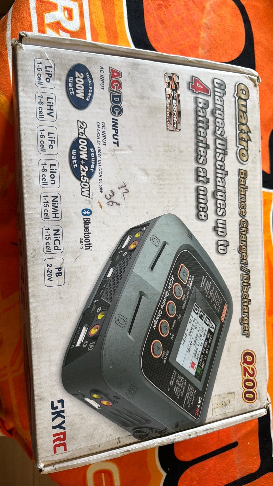 SKYRC Q200 Quatro lader nu 125,00 euro inkl post, Hobby en Vrije tijd, B, Ophalen of Verzenden, C, Onderdeel