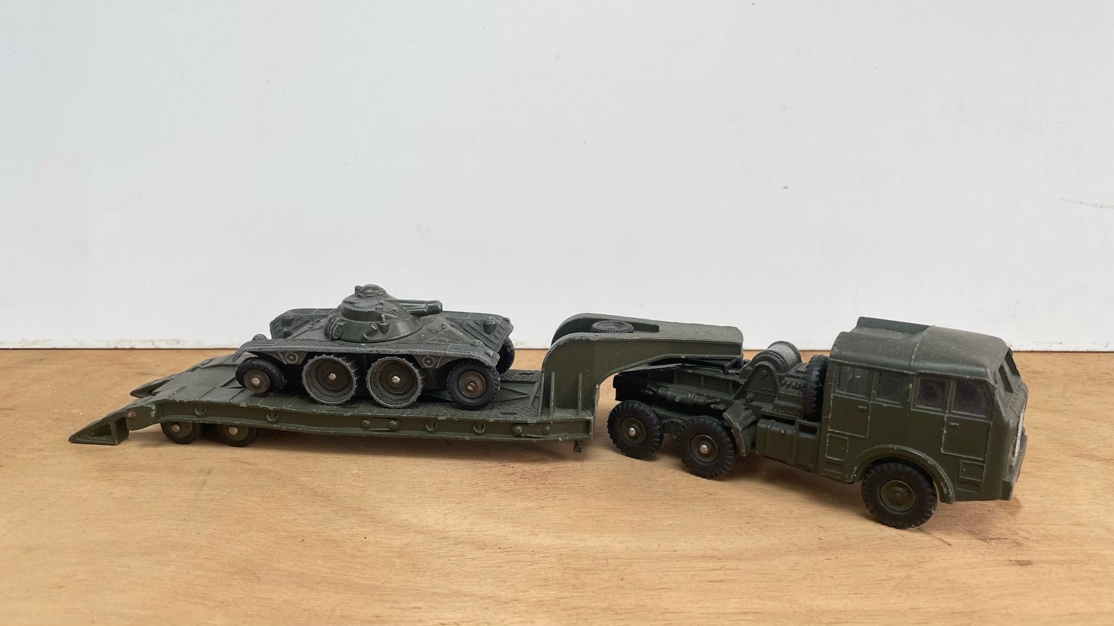 Dinky Toys Supertoys Berliet met tank en aanhanger, Ophalen of Verzenden