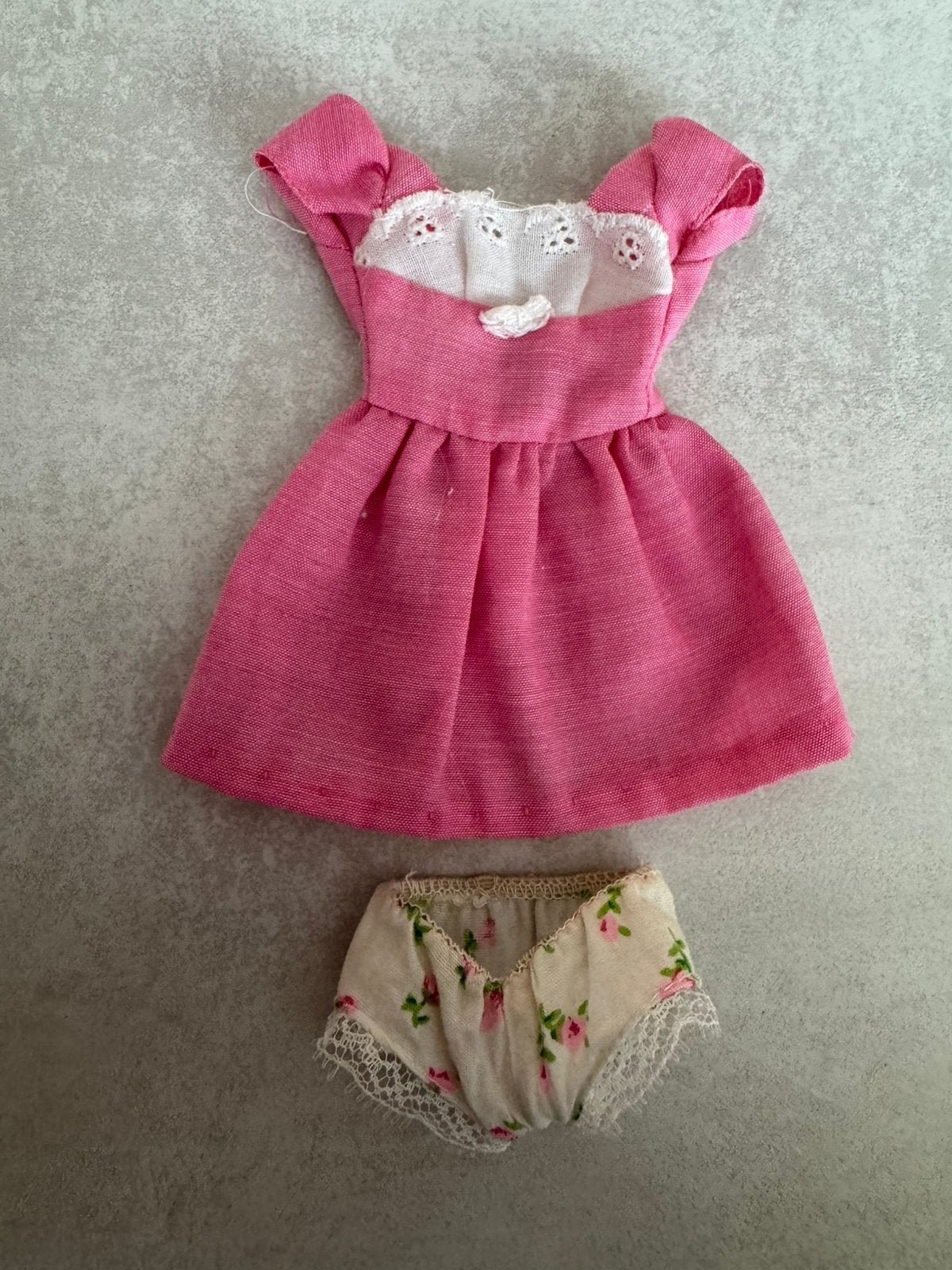 Vintage Barbie - Francie 1972 #3369 Pink 'N Pretty, Verzamelen, Poppen, Ophalen of Verzenden, Gebruikt, Kleertjes