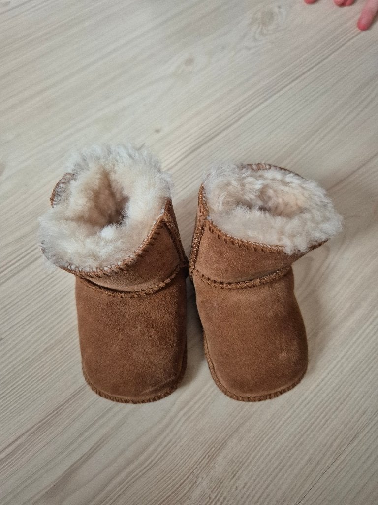 UGG maat 16, Kinderen en Baby's, UGG, Meisje, Ophalen of Verzenden, Laarzen