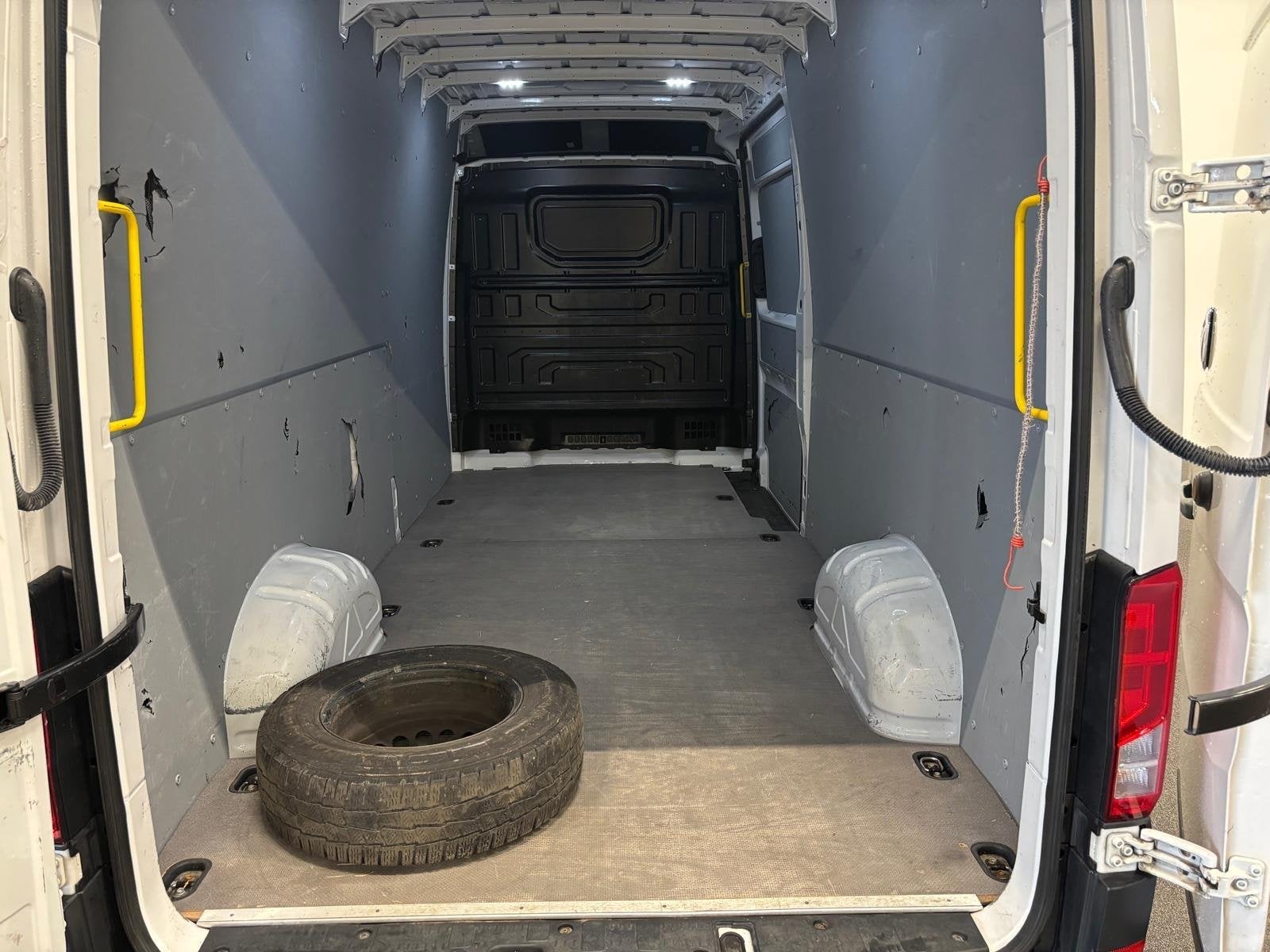 Volkswagen Crafter 35 2.0 TDI L4H3 Comfortline Automaat Carp, Stof, Gebruikt, Volkswagen, 3000 kg