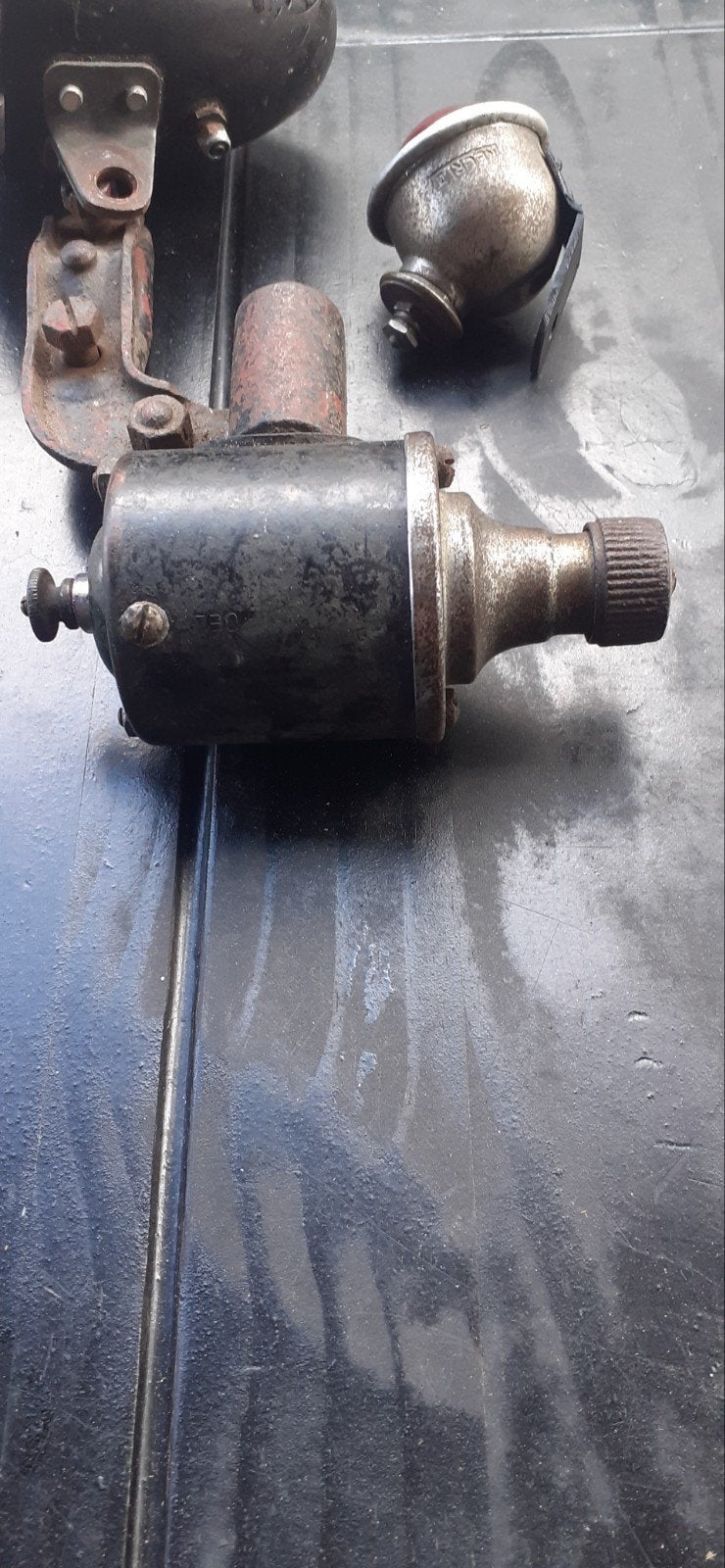 Antieke dynamo lamp en achterlamp
In opgepoetste staat, Ophalen, Gebruikt