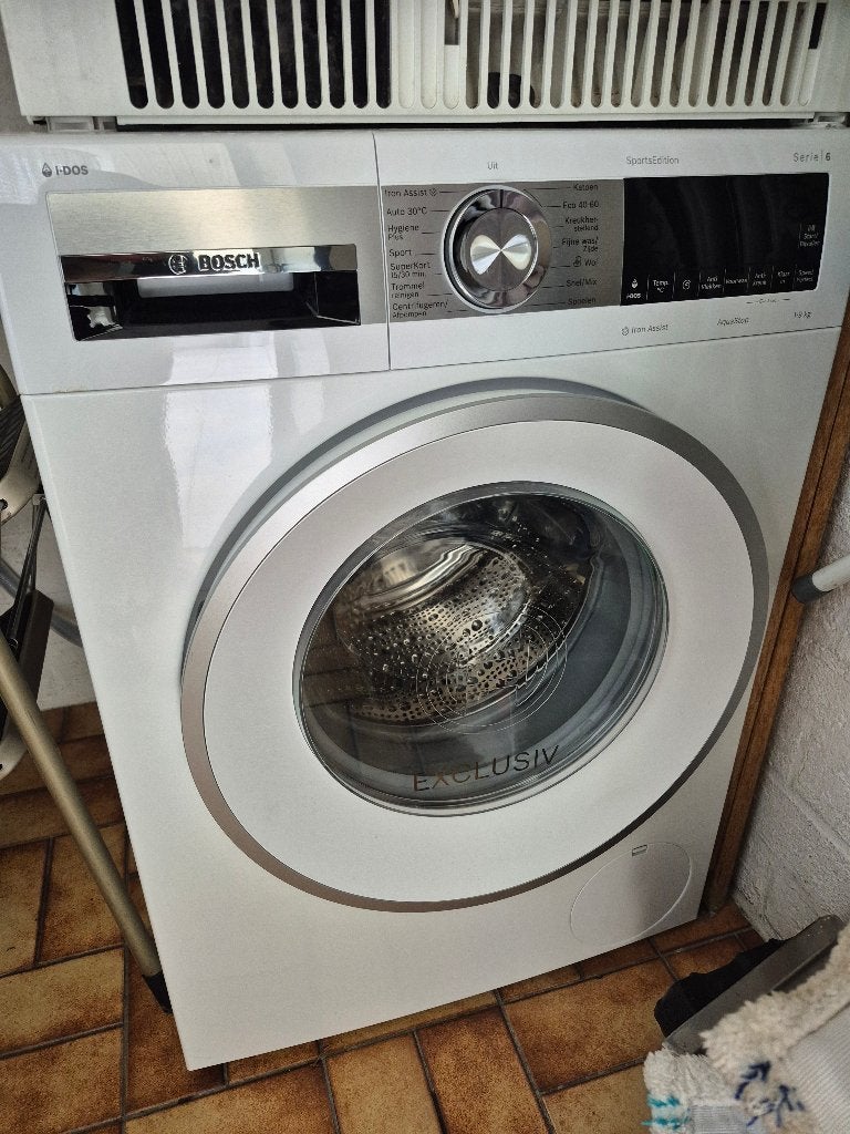 Wasmachine Bosch serie 6 sports edition exclusiv 9 kg, Ophalen, 1200 tot 1600 toeren, Minder dan 85 cm, 8 tot 10 kg