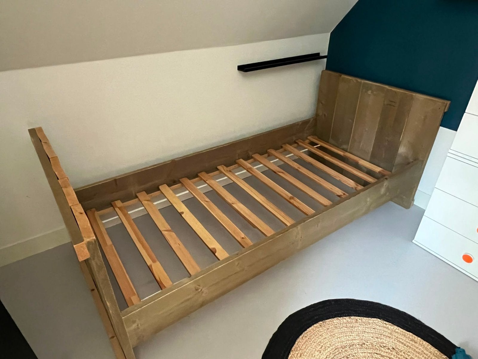 Steigerhouten eenpersoonsbed GRATIS, Ophalen, Gebruikt, Eenpersoons, Bruin