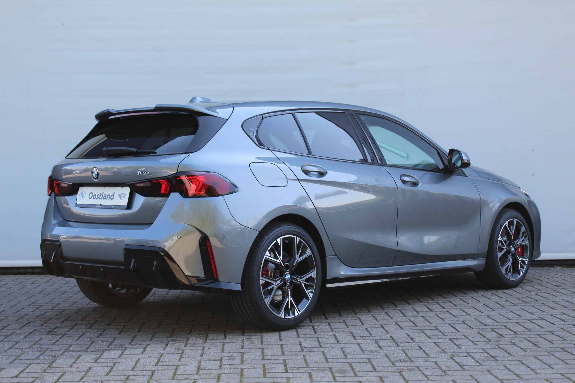 BMW 1 Serie 120 M Sport Automaat / Panoramadak / Sportstoele, Auto's, BMW, Zwart, 156 pk, Stoelverwarming, Bedrijf