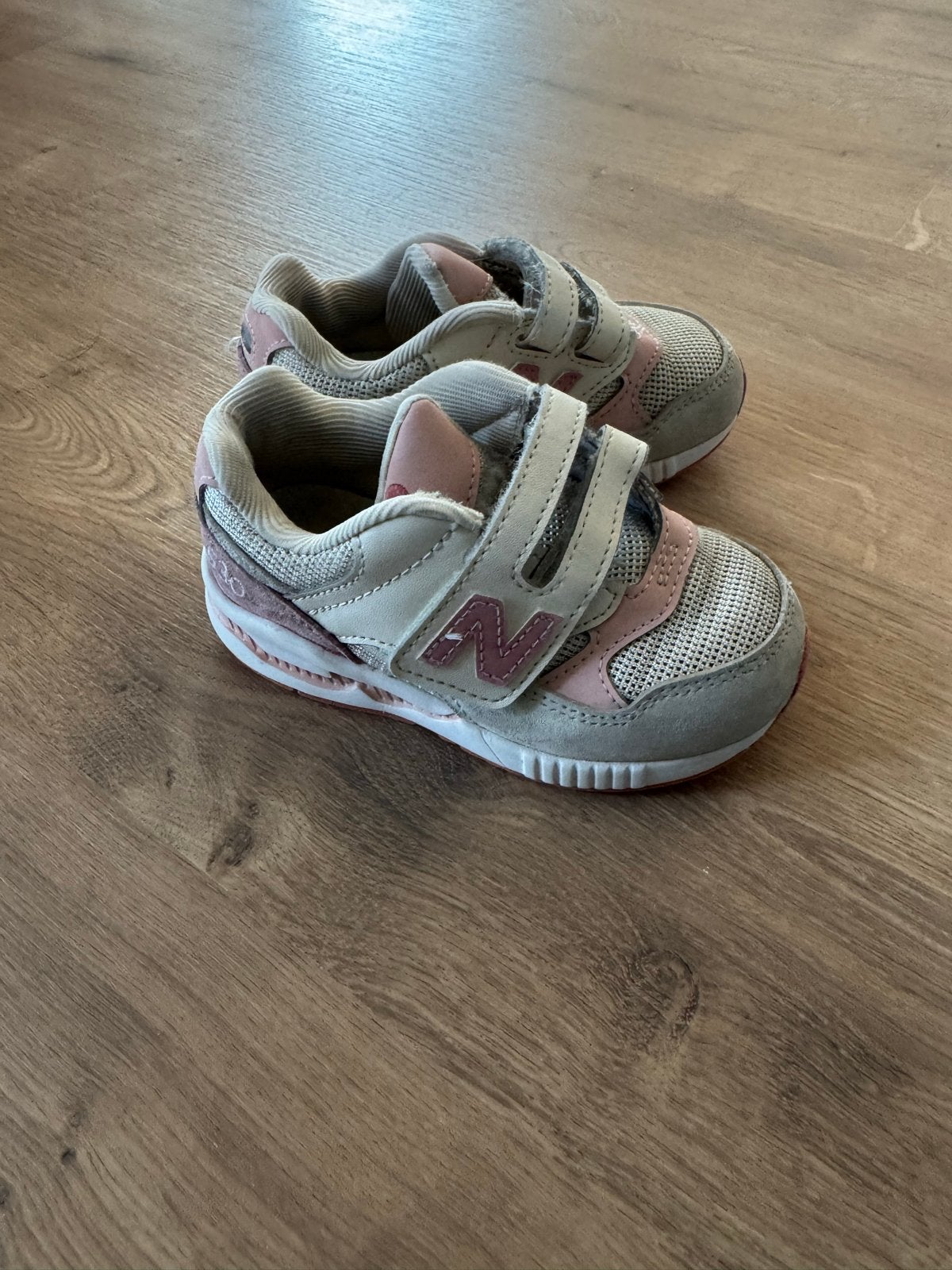 New Balance sneakers maat 25 voor meisjes, Ophalen of Verzenden, Gebruikt, Meisje, Sportschoenen