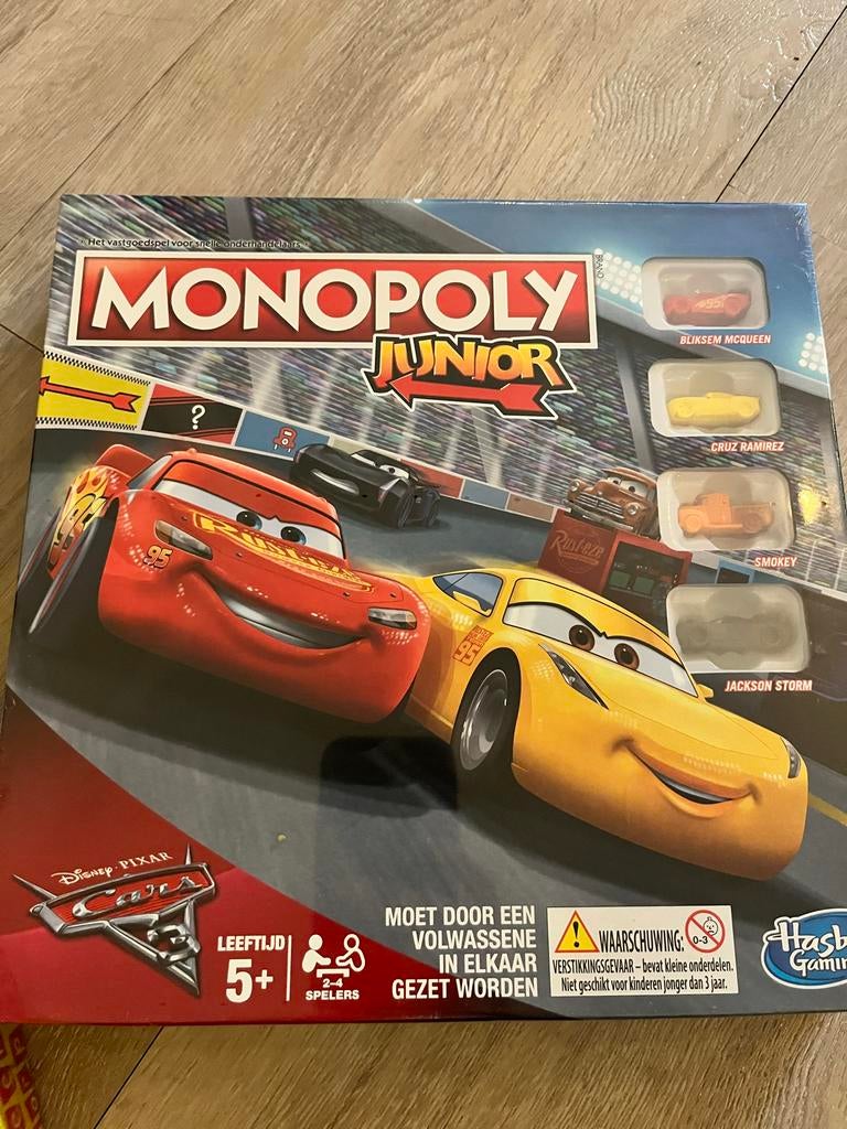 Groot spellenpakket: Monopoly Junior, Trivial Pursuit Disney, Hobby en Vrije tijd, Gezelschapsspellen | Bordspellen, Drie of vier spelers