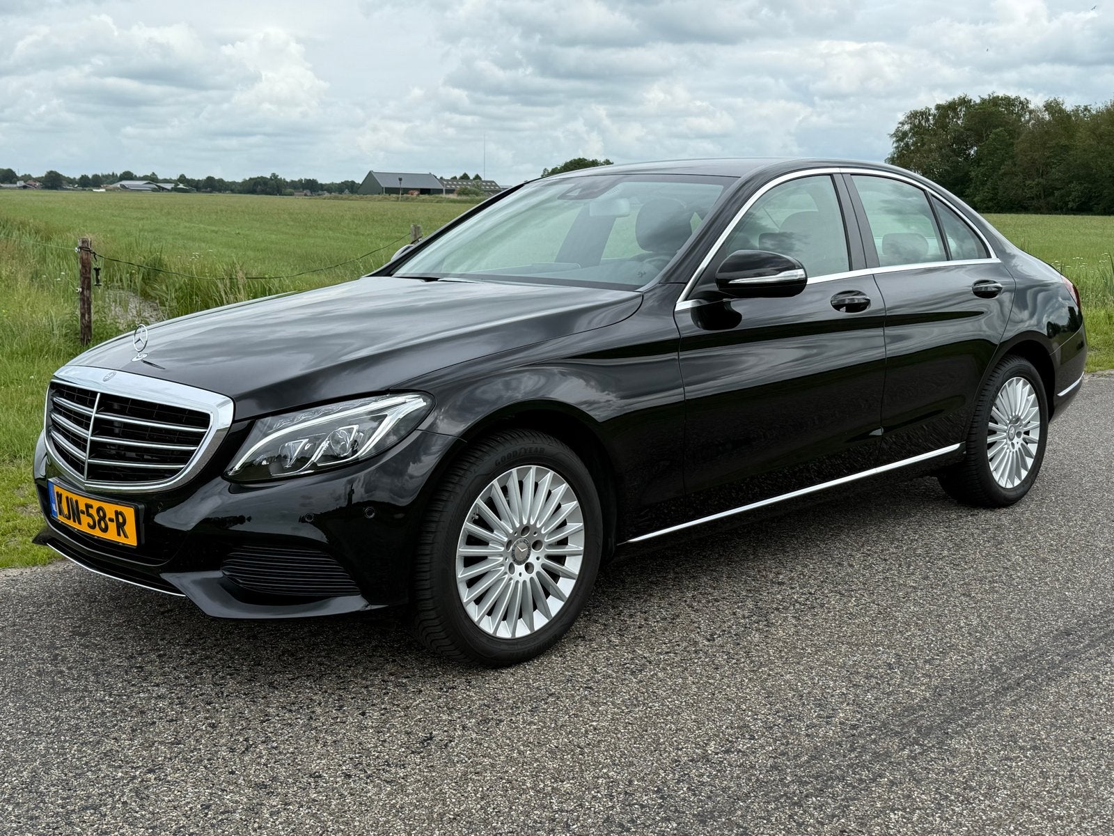 Mercedes-Benz C-Klasse C200 2.0 135KW Aut7 44.000 km. Uniek, 1800 kg, Zwart, 4 cilinders, Zwart