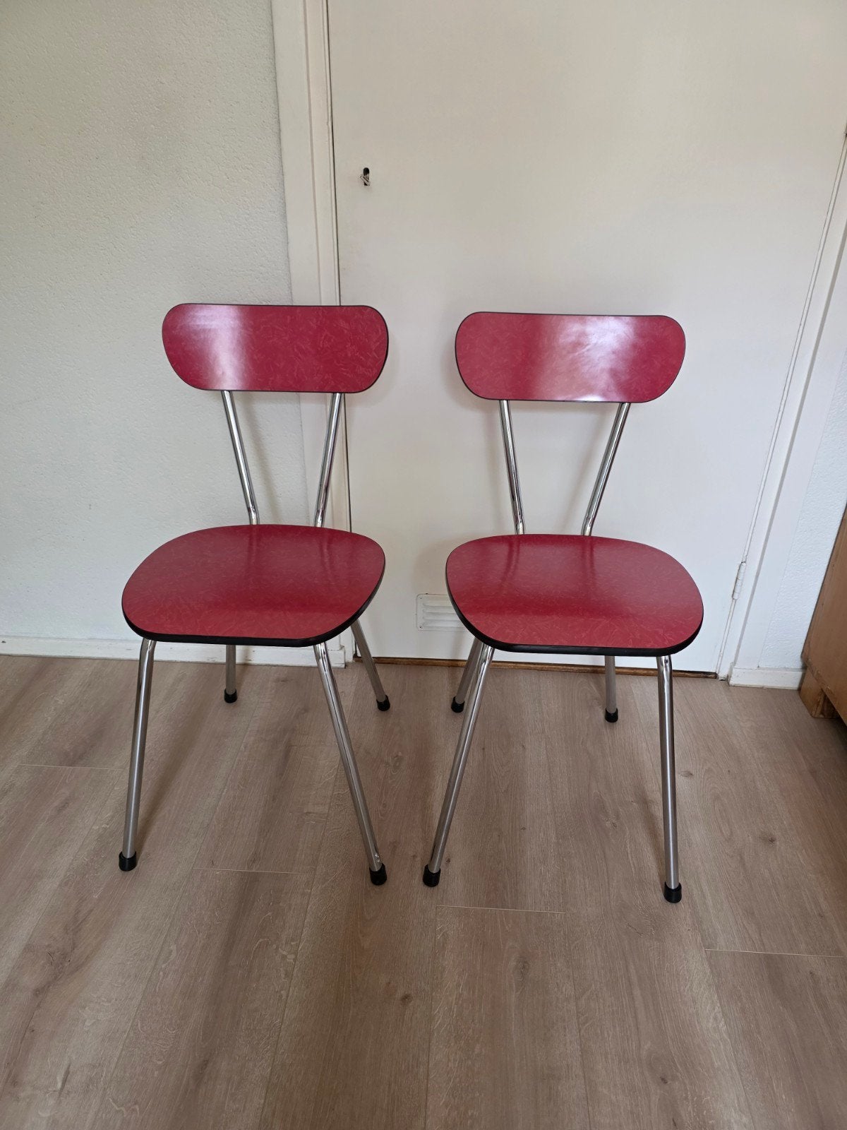 2 Vintage Formica Stoelen - Rood, Ophalen