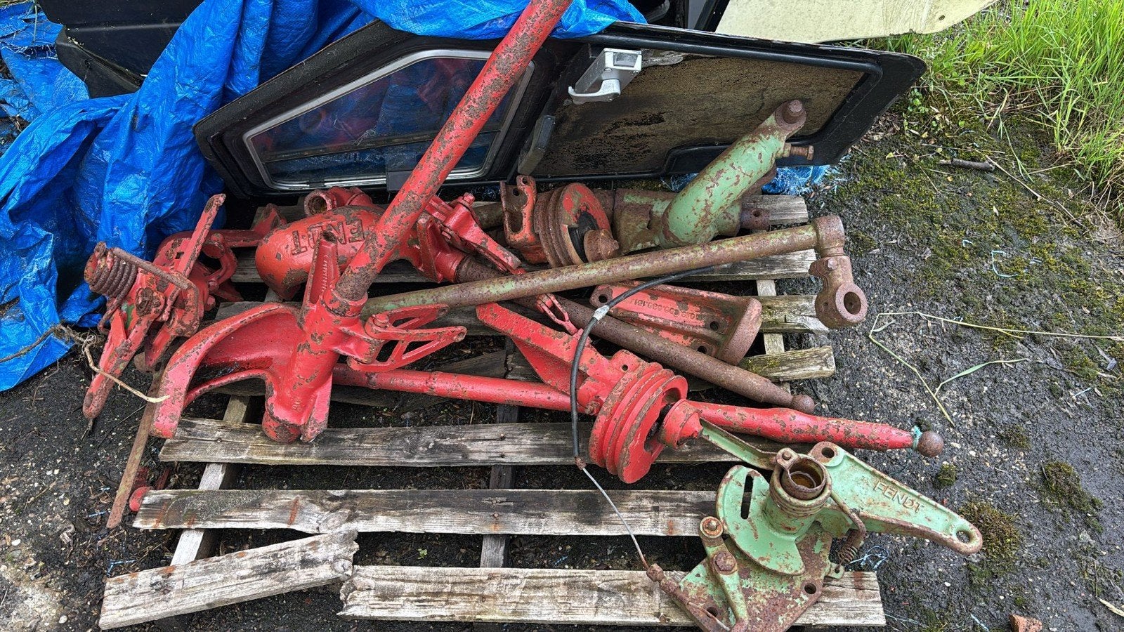 Diverse maakwerk delen Fendt oldtimer, Ophalen