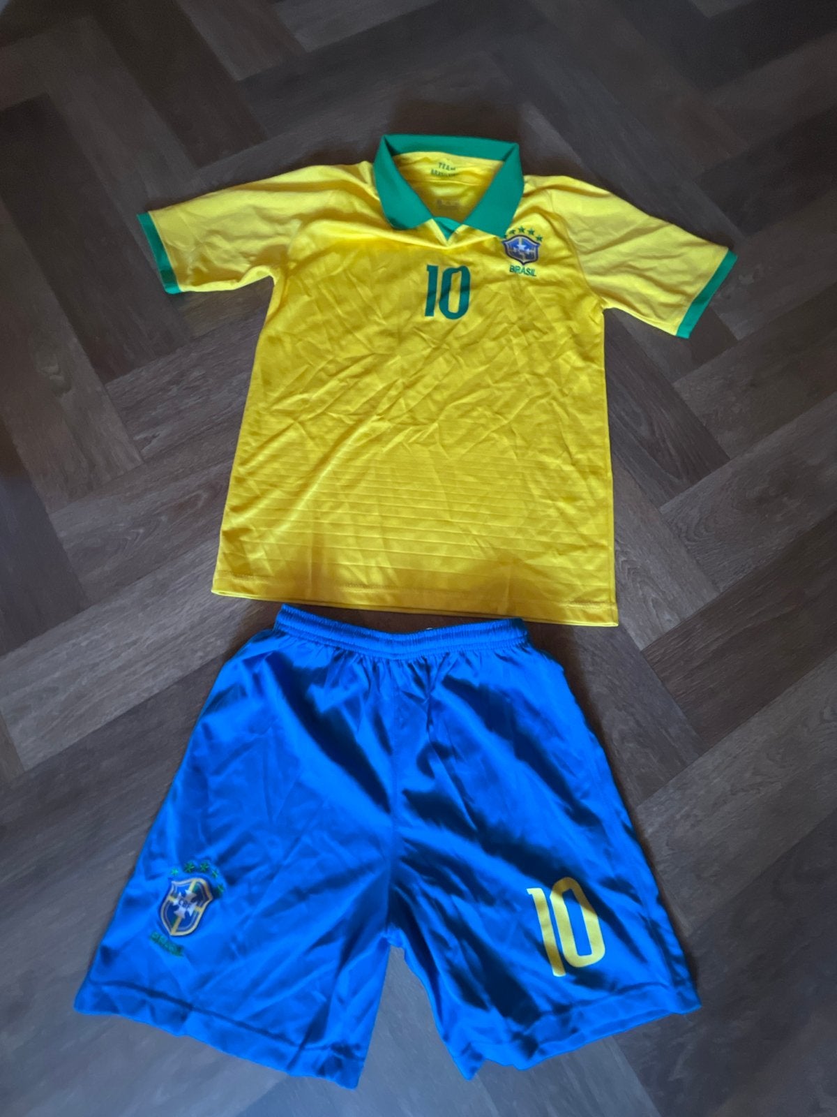 Brazilië Voetbaltenue Neymar Jr. Maat 28 (Kinderen), Ophalen of Verzenden, Gebruikt, Jongen of Meisje