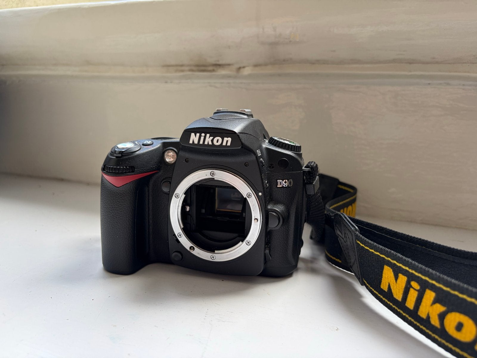 Nikon D90 Spiegelreflexcamera - Body met accessoires, Gebruikt, Spiegelreflex, Oplader, Ophalen of Verzenden