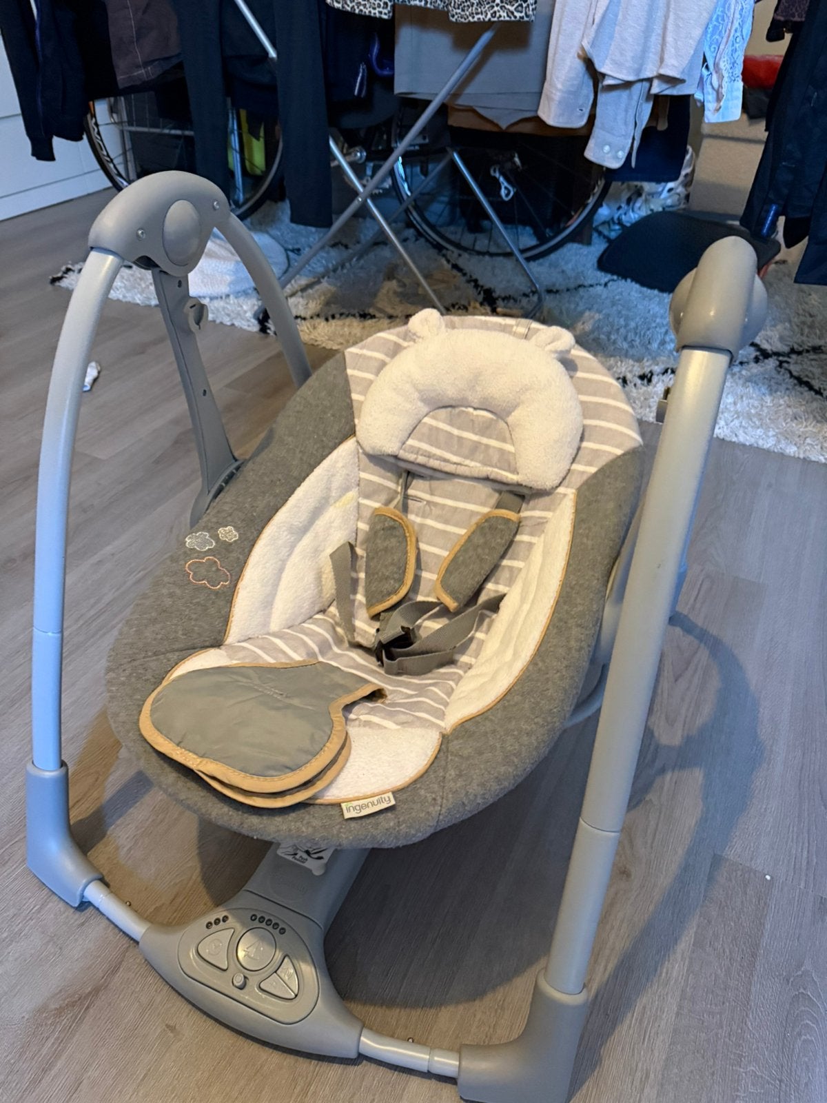 Ingenuity inklapbare En Draagbare Babyschommel, Ophalen, Zo goed als nieuw