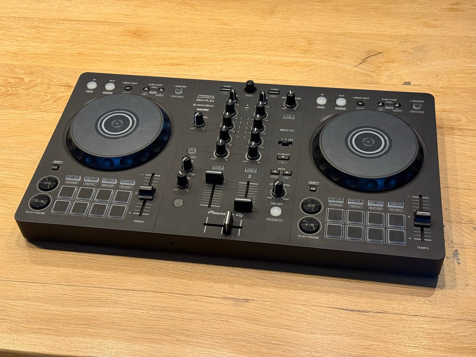 Zgan Pioneer DJ DDJ-FLX4 DJ-controller met Innox flightcase, Ophalen, Zo goed als nieuw, Dj-set, Pioneer