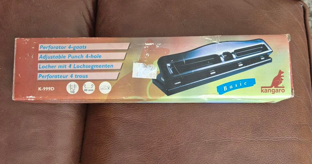 Perforator in doos, 4 gaats.. Kleur: zwart, Ophalen