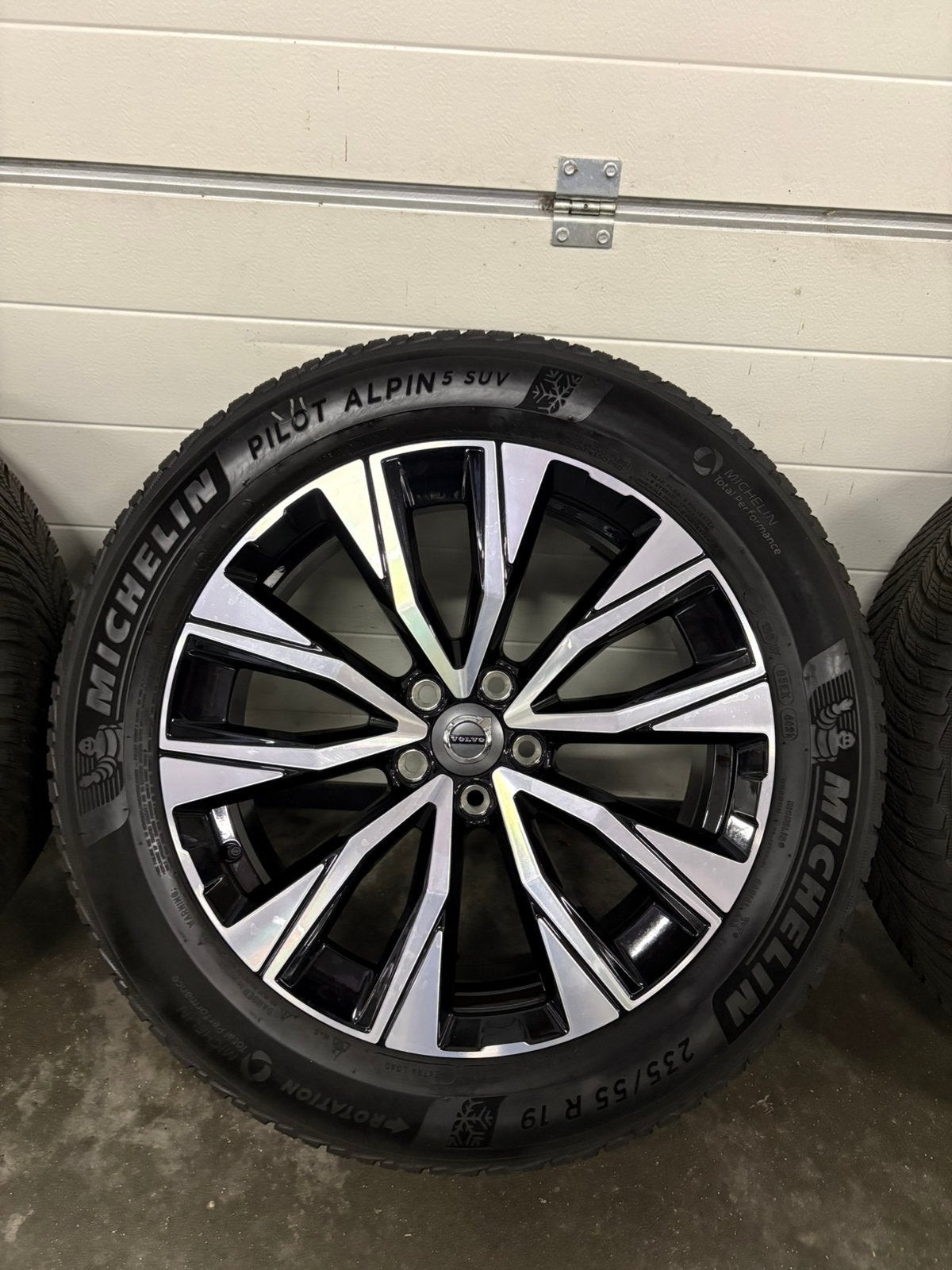 Volvo XC60 19 inch ZGAN winterset Michelin +/- 8 mm, Auto-onderdelen, 19 inch, Gebruikt, Verzenden, Banden en Velgen
