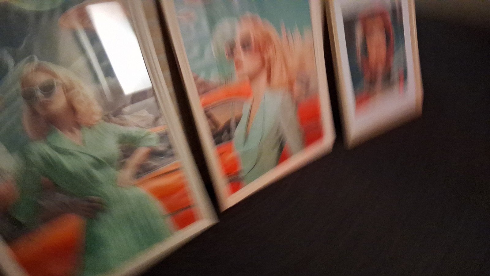 Moderne Pop Art Prints - Astronaut & Retro Vrouw, Figuren, Papier/karton, Ingelijst, Ophalen of Verzenden