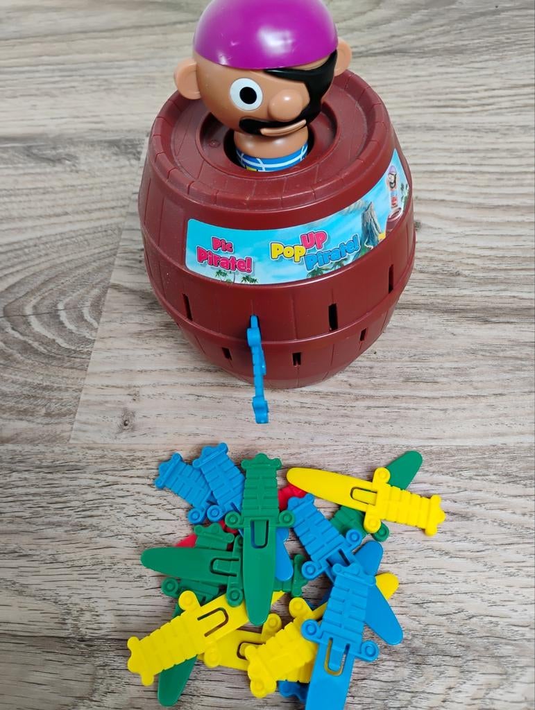 Pop-Up Piraat Spel - Tomy Pic Pirate!, Ophalen, Gebruikt, Jongen of Meisje