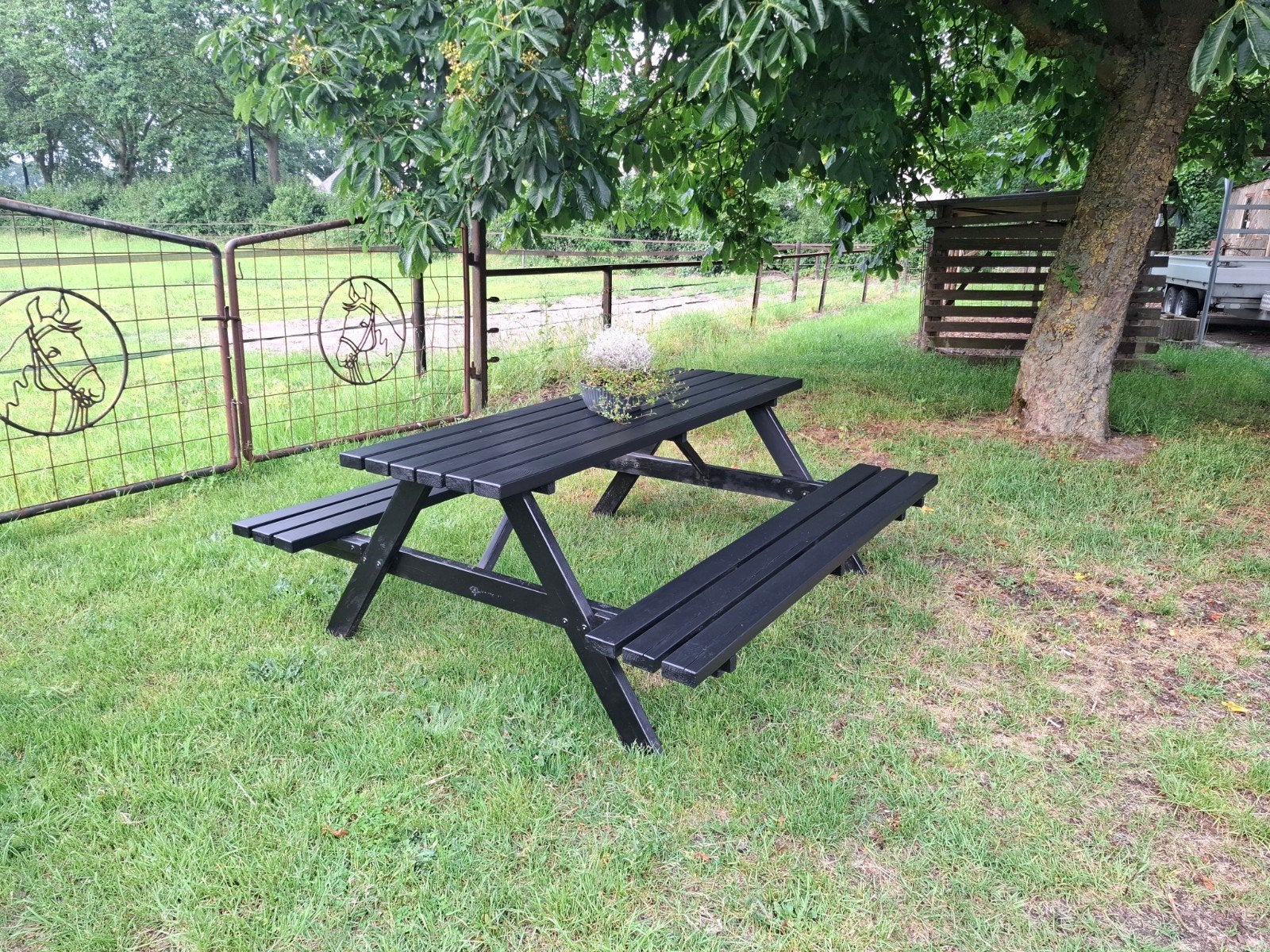 Goede sterke picknickbank inclusief parasol en kussens, Ophalen of Verzenden, Rechthoekig, Hout