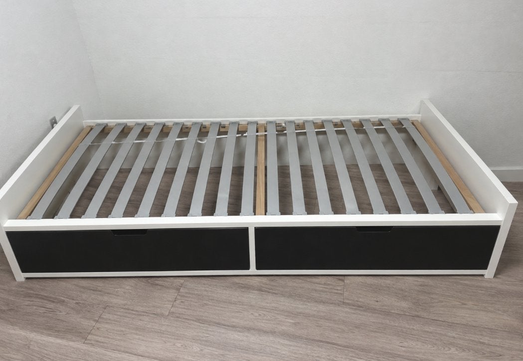 IKEA FLAXA eenpersoonsbed met matras, Huis en Inrichting, Ophalen, Gebruikt, Eenpersoons, Wit