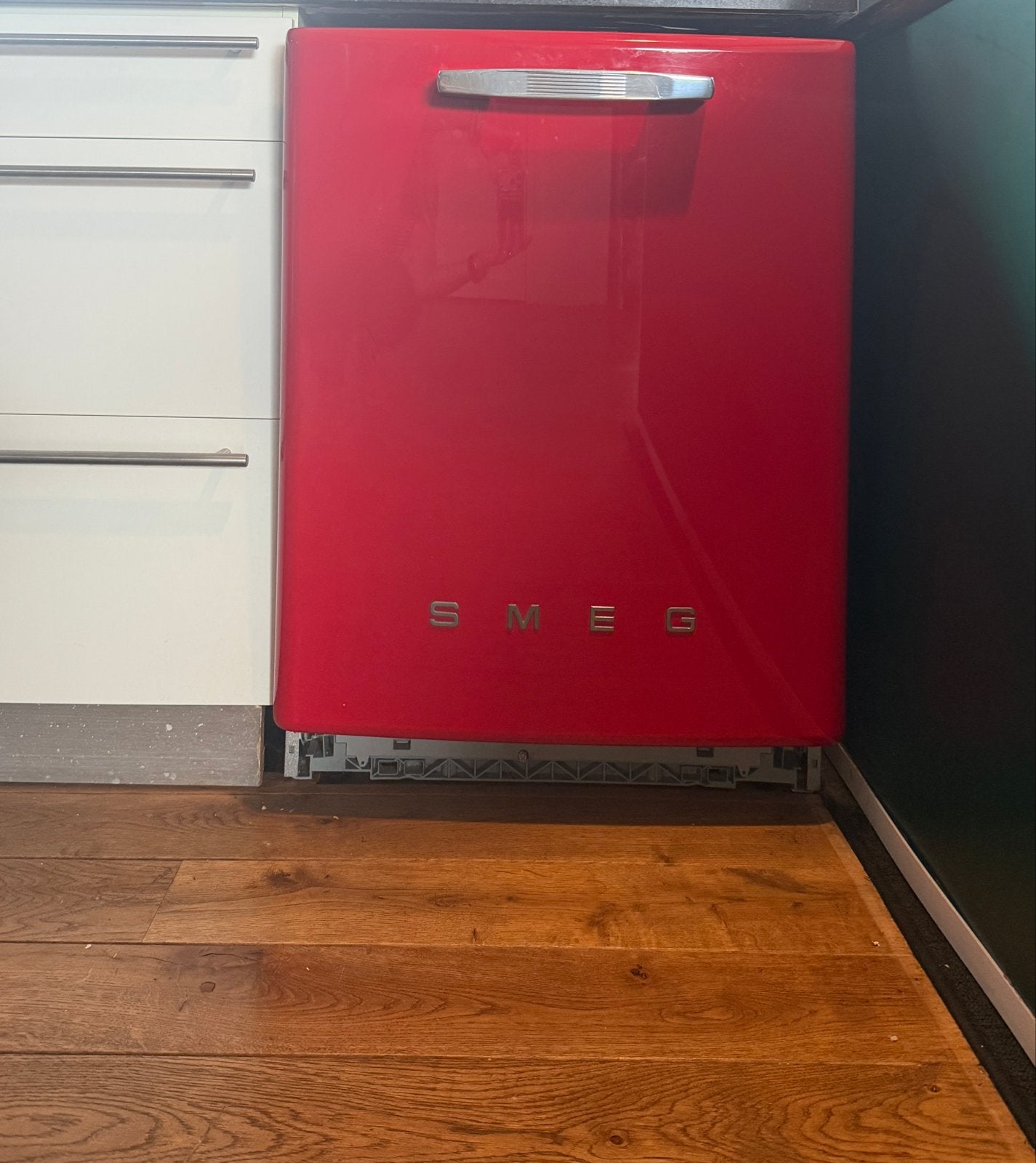 Foto 2 van Smeg retro vaatwasser rood - Zo goed als nieuw