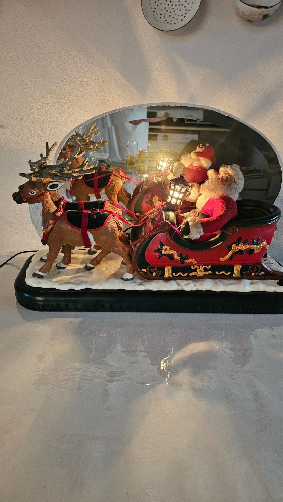 kerstman met slee en verlichting melodie, Diversen, Kerst, Ophalen of Verzenden, Zo goed als nieuw