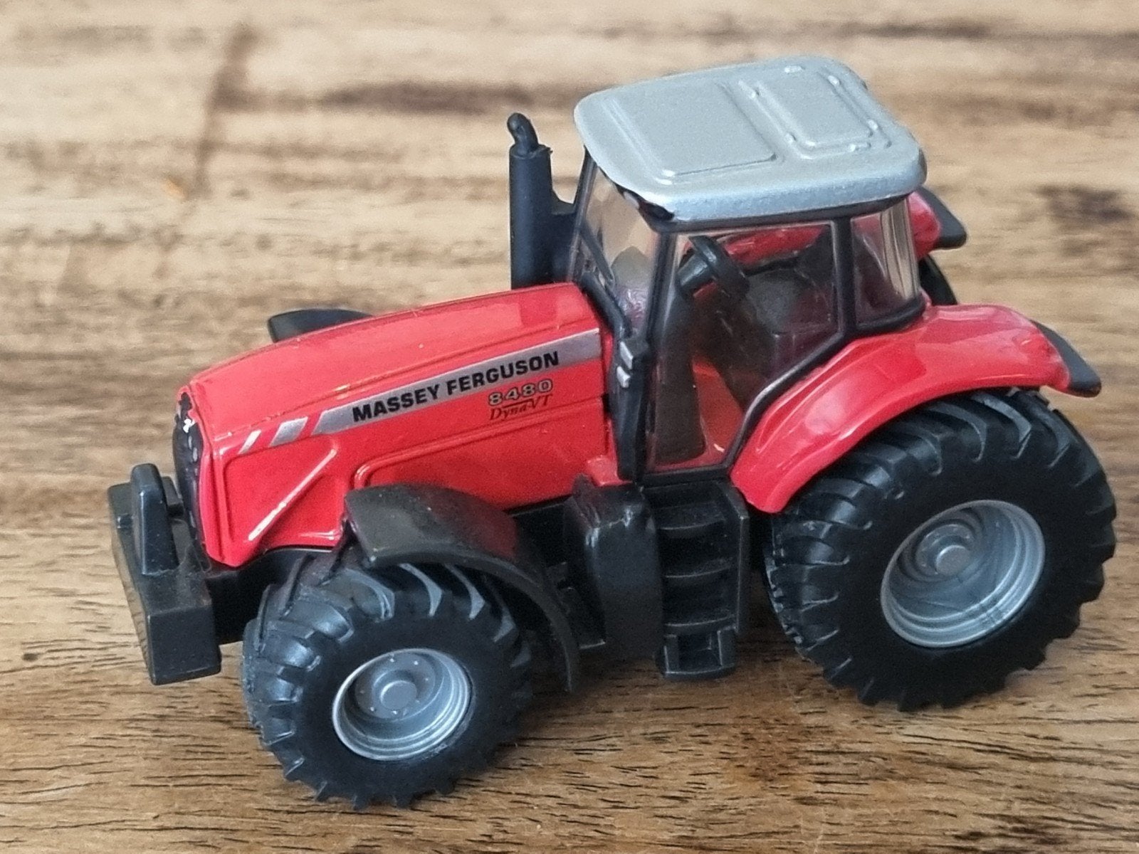 Siku Massey Ferguson 8480 Dyna-VT speelgoedtractor, Kinderen en Baby's, Ophalen of Verzenden, Zo goed als nieuw