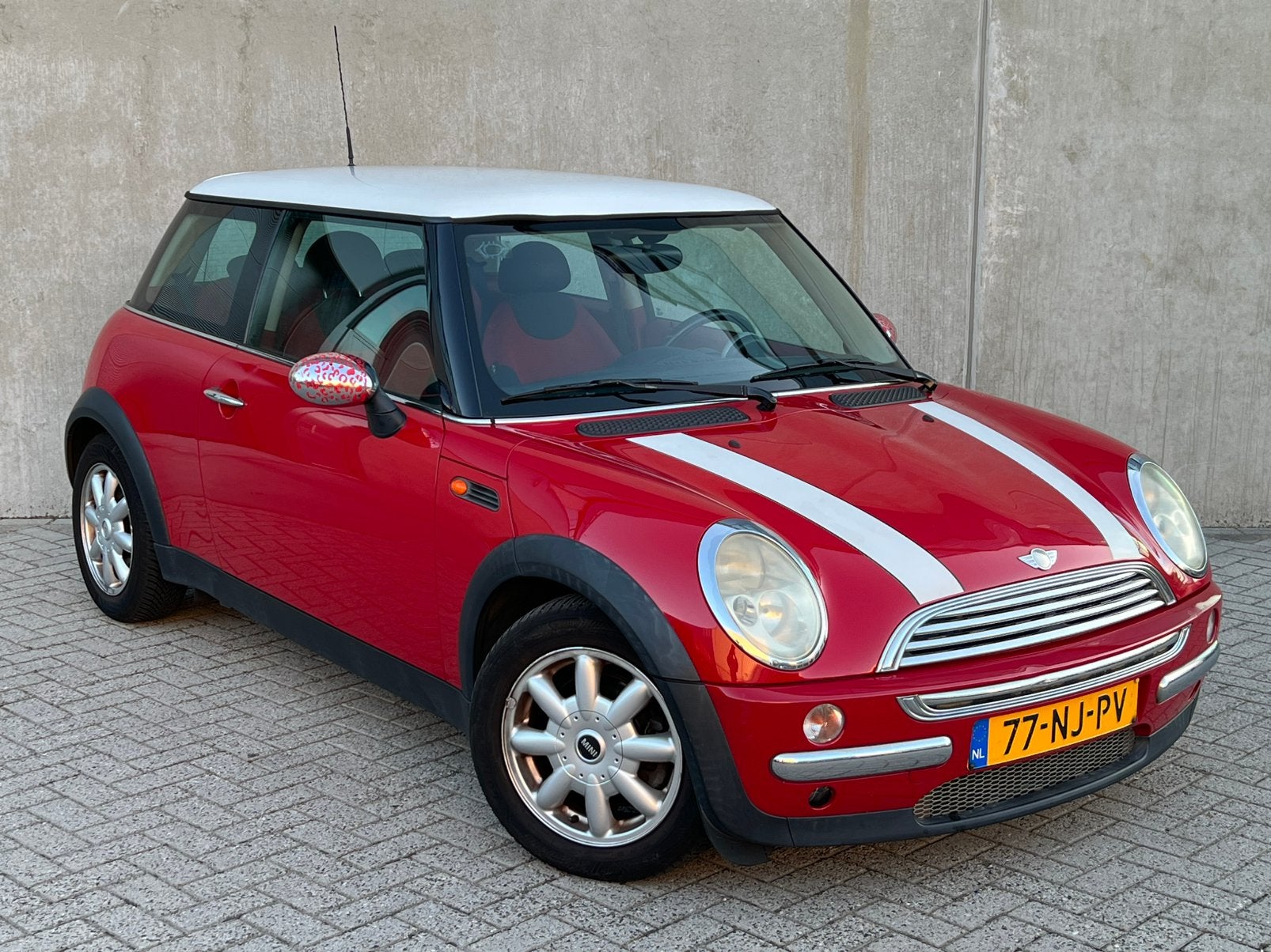 Nette MiniCooper 1.6 116PK Automaat/NAP/APK/ORIGINELE KMSTND, Auto's, Stof, 4 cilinders, 4 stoelen, Origineel Nederlands