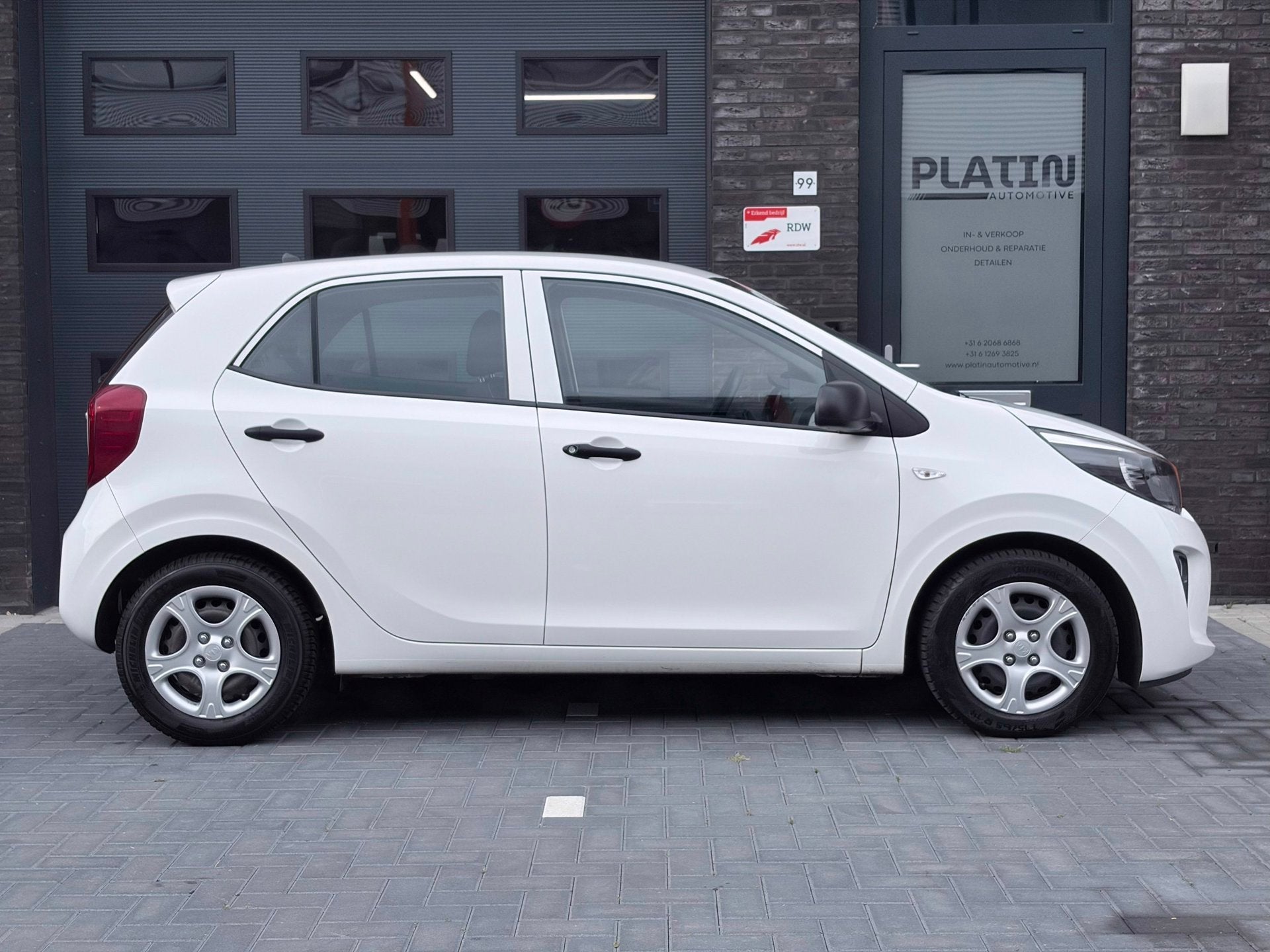 Foto 3 van Kia Picanto 1.0 CVVT EconomyLine |Dealer onderhouden|BT