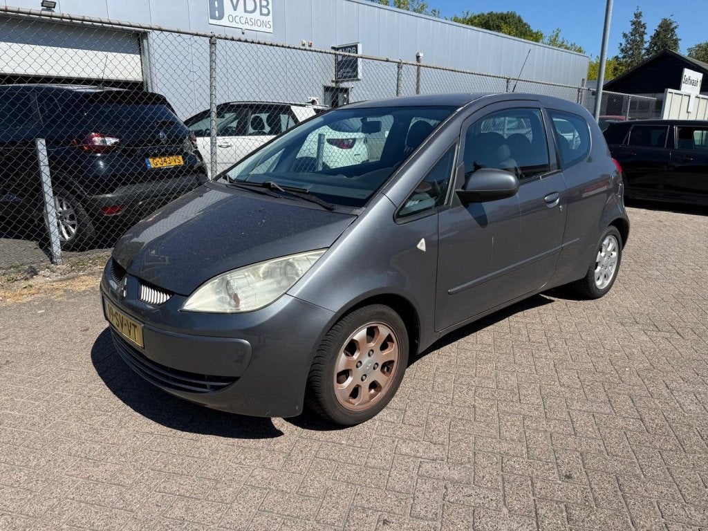 Mitsubishi Colt 1.3 Invite Airco | inruilkoopje (bj 2006), Auto's, Voorwielaandrijving, Gebruikt, Colt, Origineel Nederlands