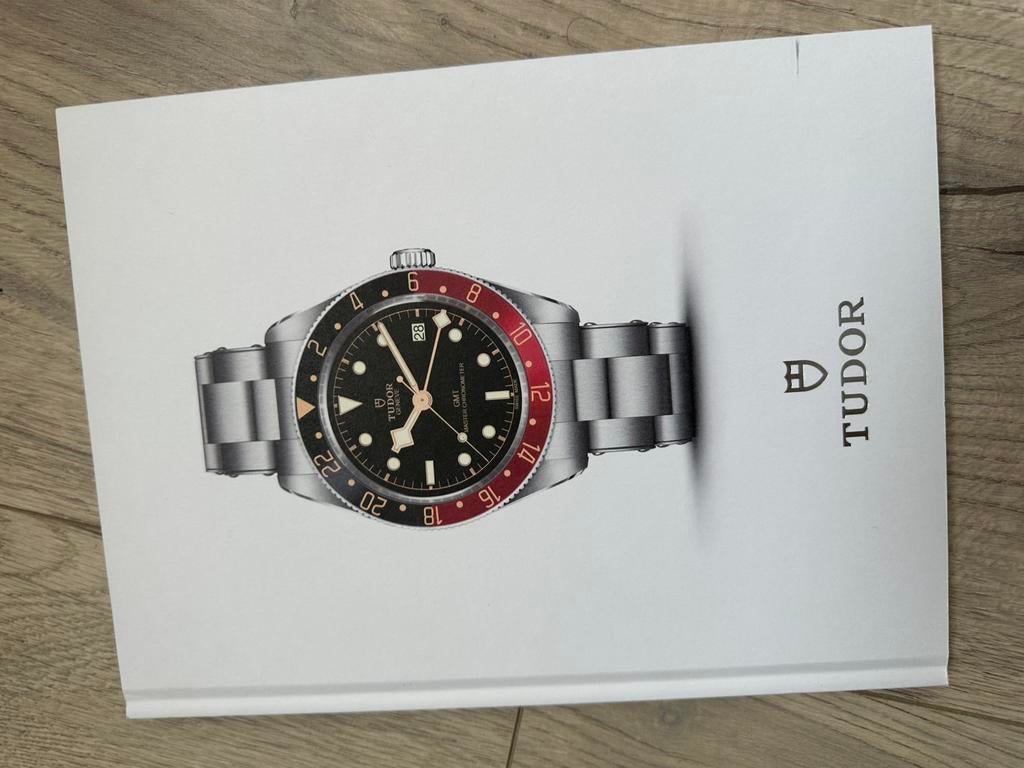 Tudor horloge tafelboek catalogus boek, Boeken, Ophalen of Verzenden, Nieuw