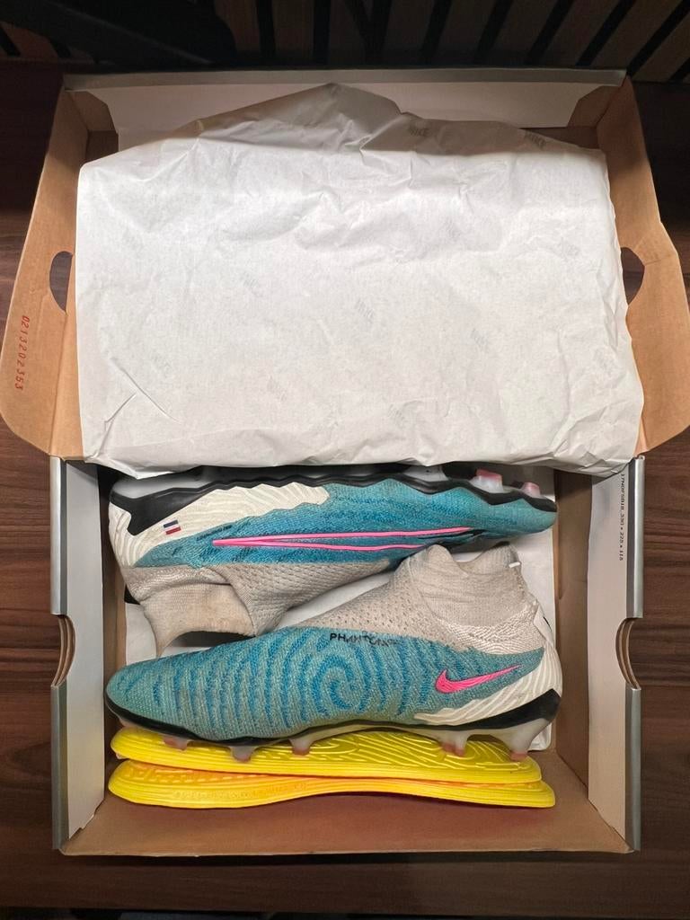 Voetbal schoenen Nike phantom, Ophalen of Verzenden, Zo goed als nieuw