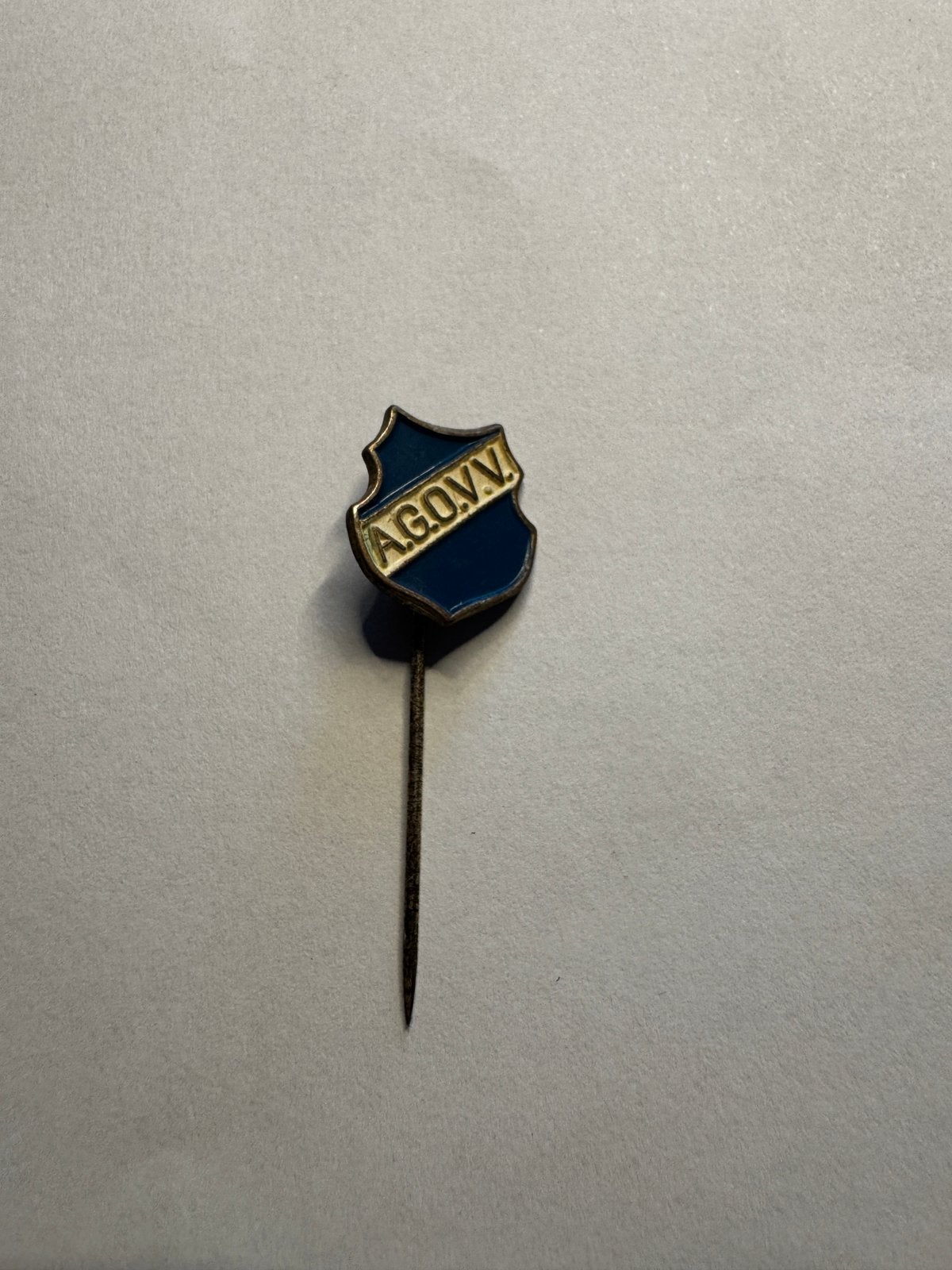 A.G.O..V.V. pin, Verzamelen, Speldjes, Pins en Buttons, Ophalen of Verzenden, Gebruikt, Sport, Speldje of Pin