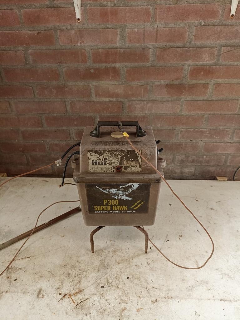 HotLine P300 Super Hawk schrikdraadapparaat, Dieren en Toebehoren, Stalling en Weidegang