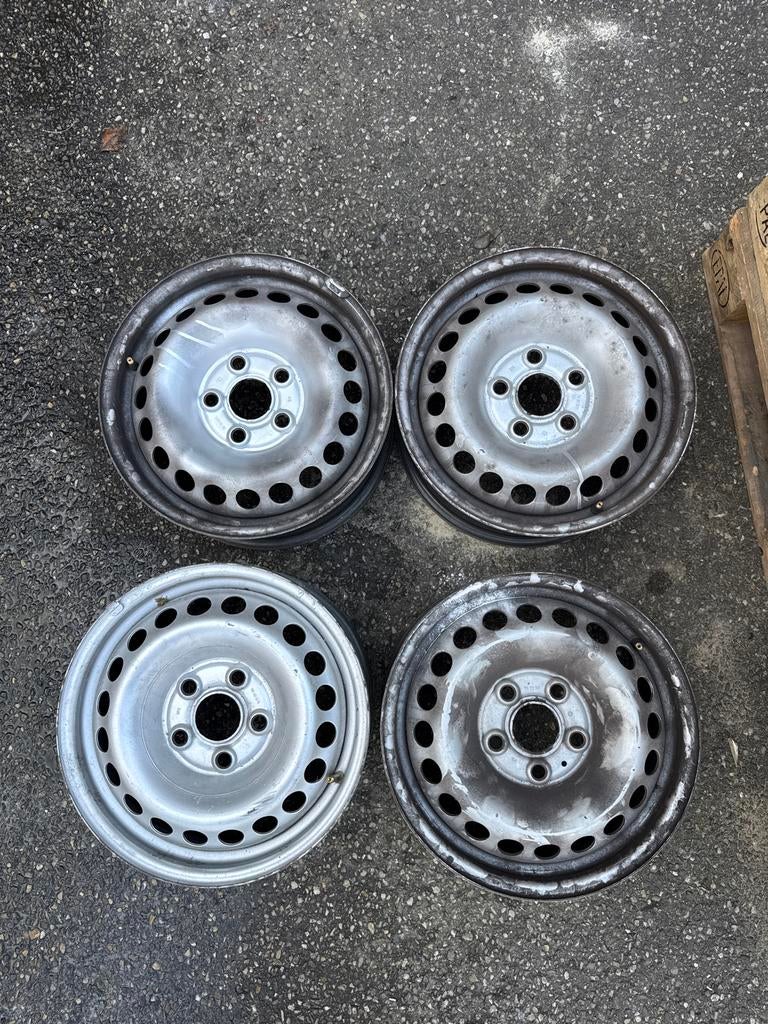 3 x Set van 4 gebruikte stalen velgen (Transporter T5), Auto diversen, Wieldoppen, Ophalen, Zo goed als nieuw
