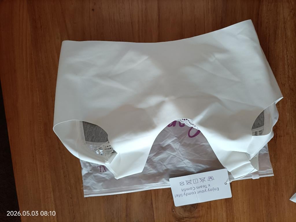 Mooie bh's nog nieuw in de verpakking, Comfit, Ophalen of Verzenden, Wit, BH