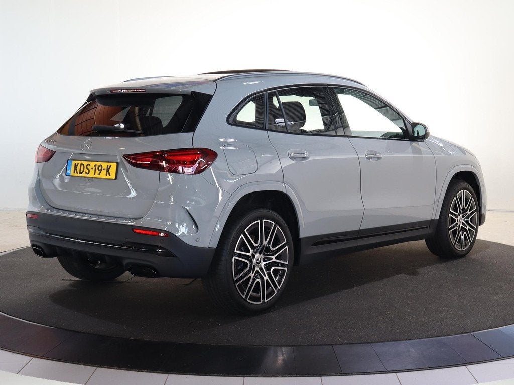 Mercedes-Benz GLA 250e Business Solution AMG | Night | AMG L, Auto's, Mercedes-Benz, 1800 kg, 4 cilinders, 16 kWh, Automatische klimaatregeling