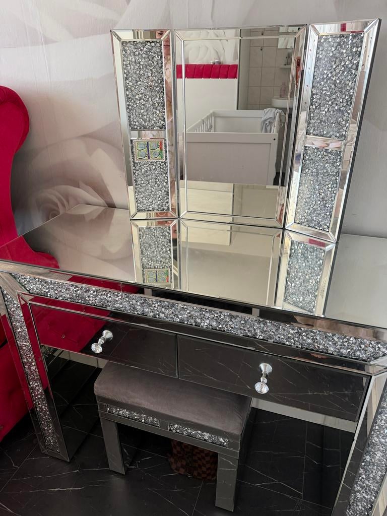 Luxe kaptafel met spiegel en krukje, Huis en Inrichting, Tafels | Kaptafels, Overige materialen, 100 tot 150 cm, Zo goed als nieuw