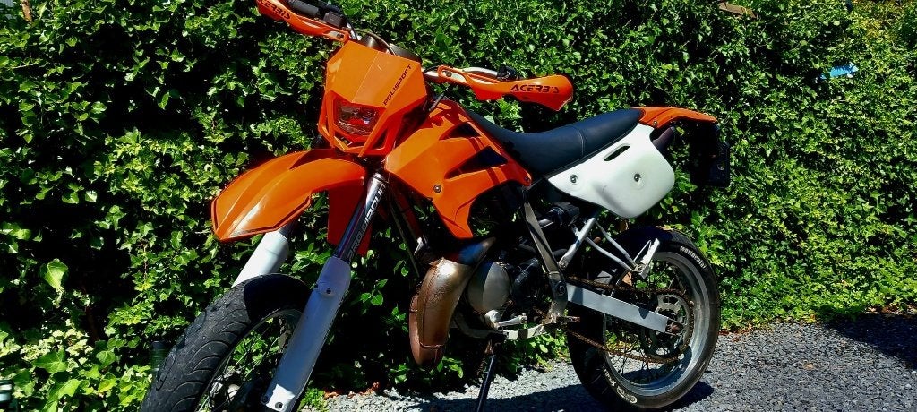 Motorhispania Furia 2-takt met een am6 blok, Fietsen en Brommers, Ophalen, 6 versnellingen, Gebruikt, Maximaal 45 km/u