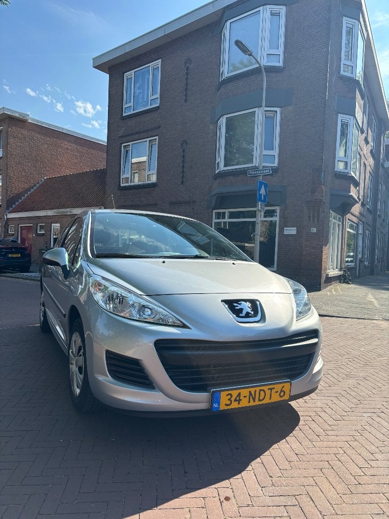 Peugeot 207 1.4 VTI 16V 3DRS 2010 Grijs, Auto's, Euro 5, Zwart, 49 €/maand, Origineel Nederlands